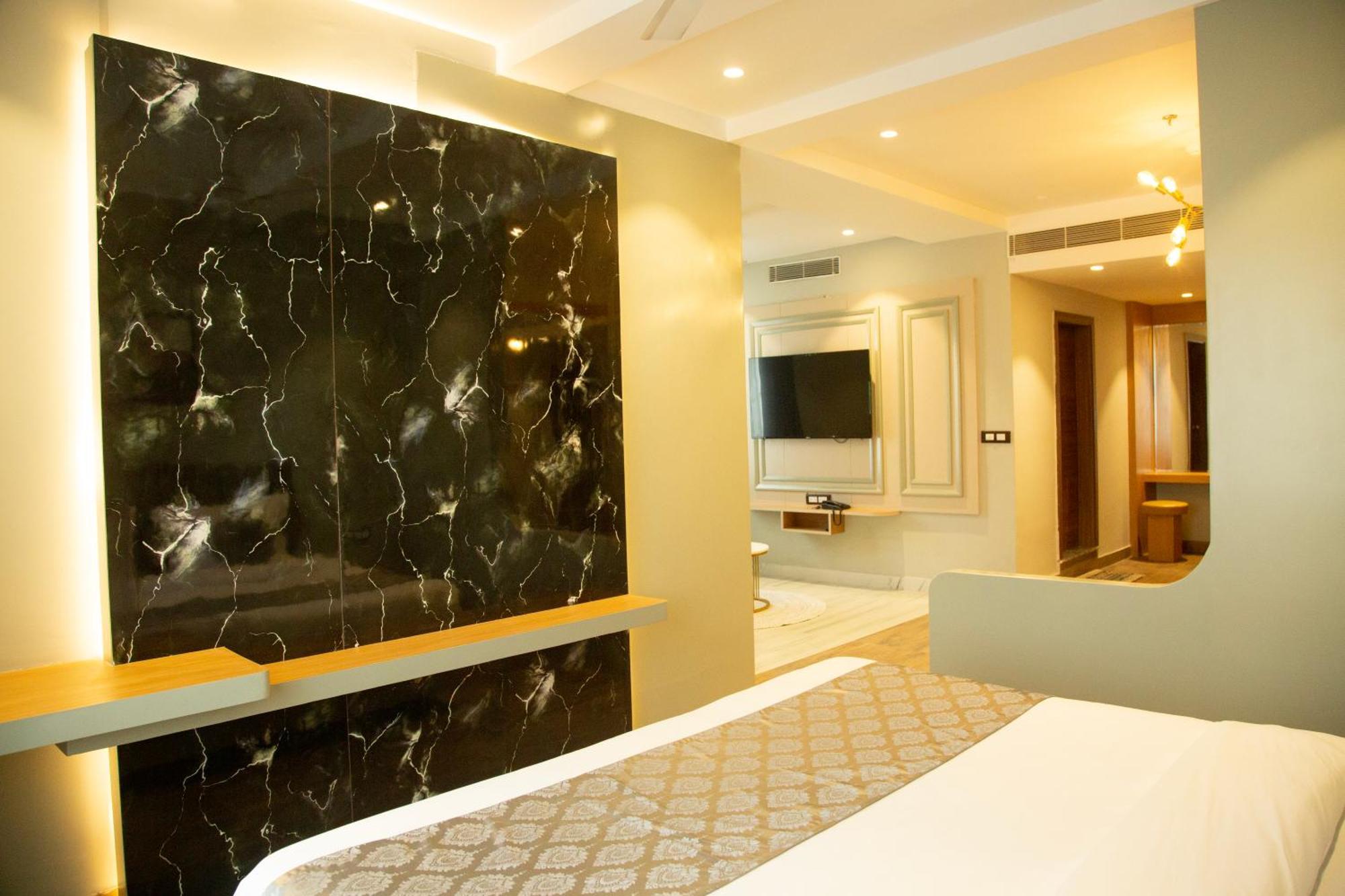 Hotel Westend Udaipur Exterior foto